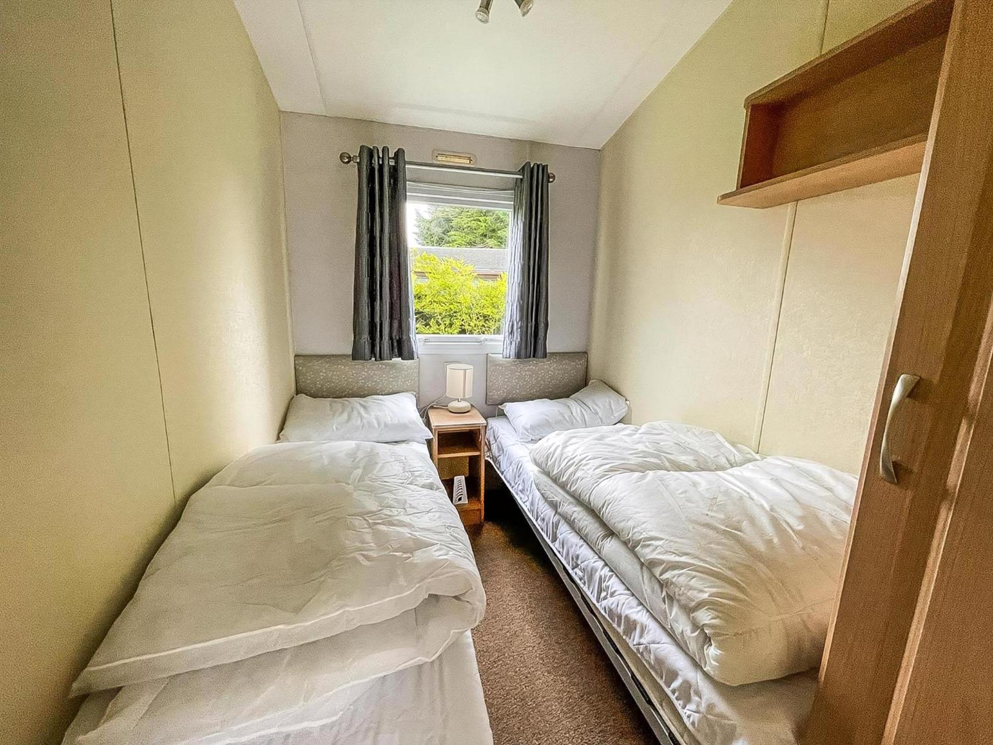 Great Caravan At Breydon Water Holiday Park, Ref 10086B Belton with Browston Buitenkant foto