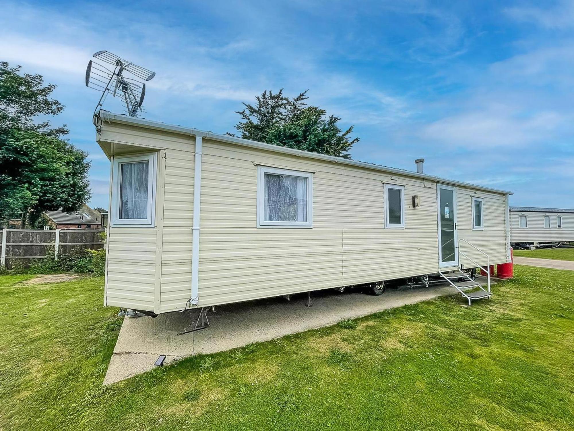 Great Caravan At Breydon Water Holiday Park, Ref 10086B Belton with Browston Buitenkant foto
